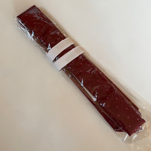 Saks Fifth Avenue Tie - Picture 2 of 3